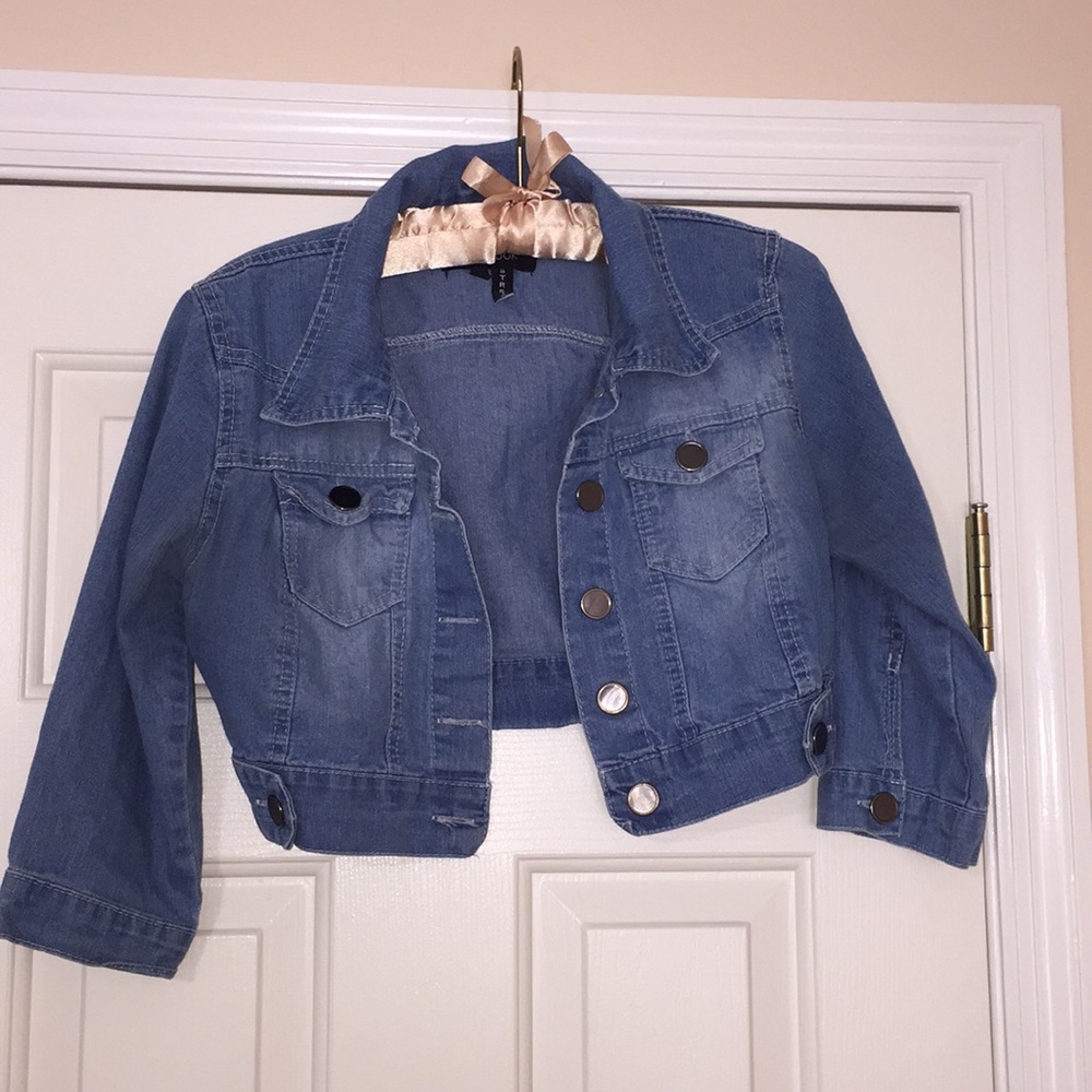 Cropped jean jacket